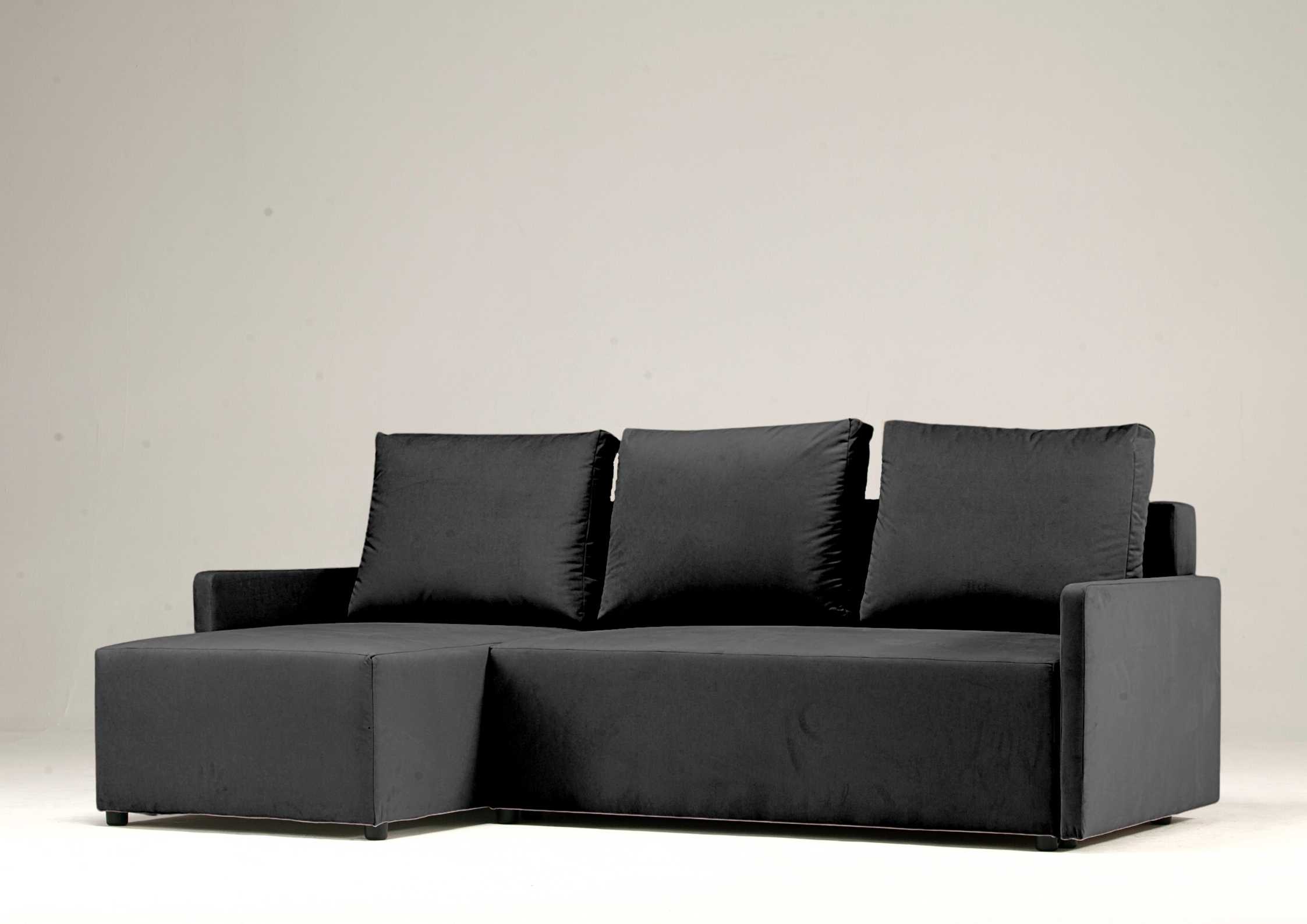 Czarny narożnik do małego salonu